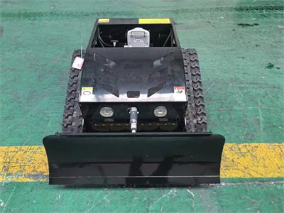 çim biçme makinesi