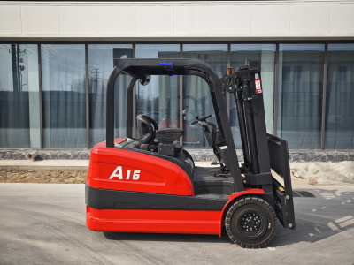 electric forklift