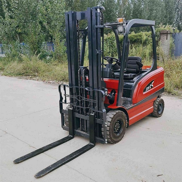 вилочный погрузчик