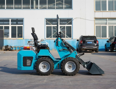 ładowarka o sterowaniu burtowym