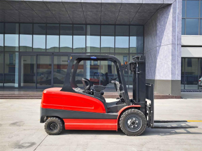 electric forklift
